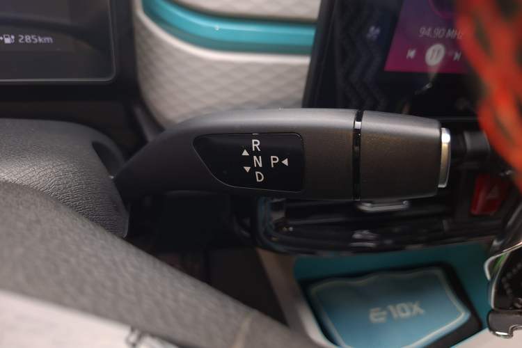 Used SOL E10X 2021 302 km Range Fashion Edition 31.4 kWh
