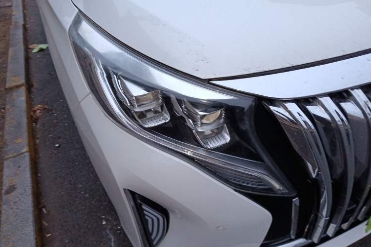 Used GAC Trumpchi M8 2021 Lingxiu Series 390T Deluxe Edition Right Front Headlight