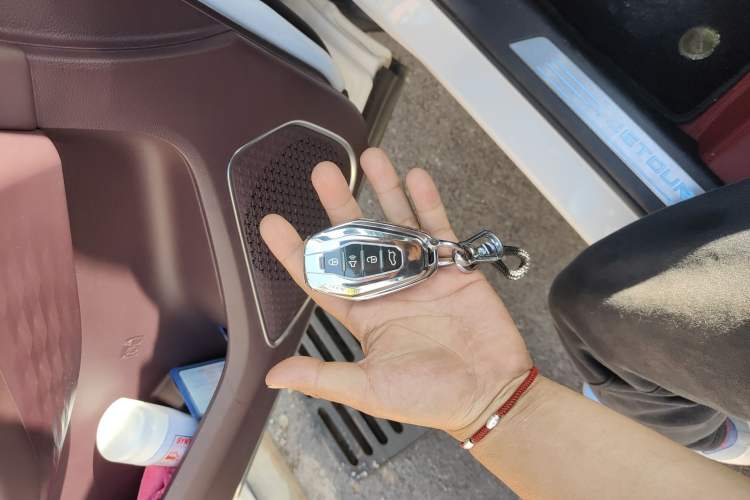 Used JETOUR X90 2022 Zilong 2.0T DCT Changsheng Edition 7-Seater Vehicle Key