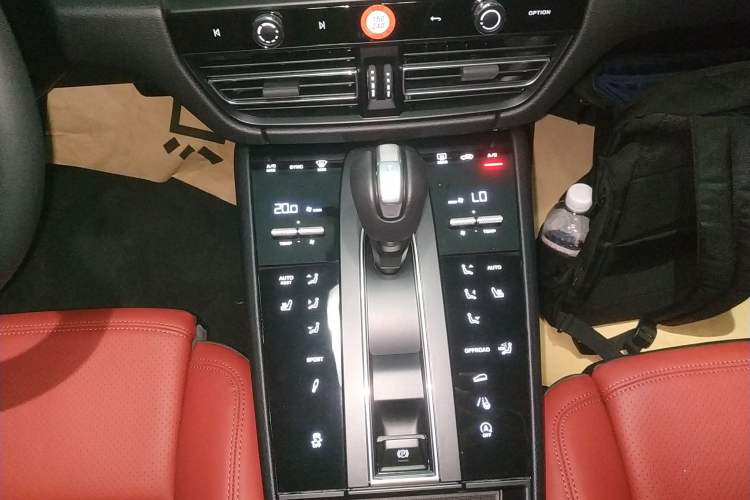 Used Porsche Macan 2024 Macan 2.0T