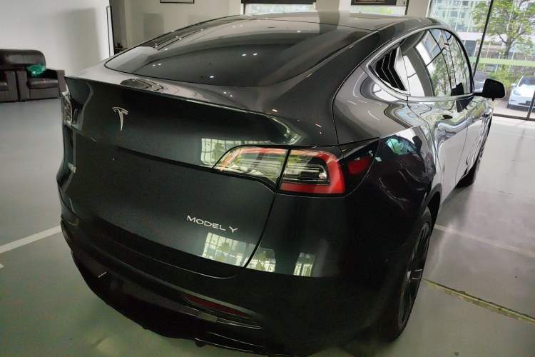 Used Tesla Model Y 2024 Rear-Wheel-Drive Version
