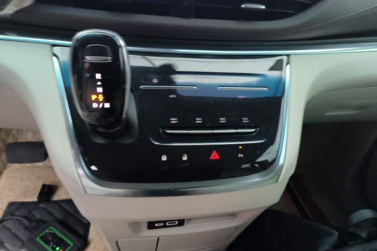 Used Buick GL8 2021 Land Cruiser Executive Class 652T Comfort Model