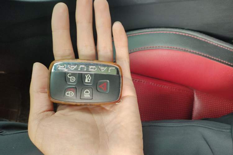 Used Jaguar XE 2015 2.0T 200 PS R-Sport
