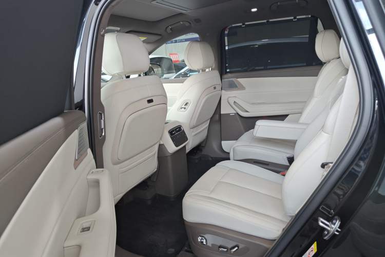 Used Denza N9 2025 Flagship Model