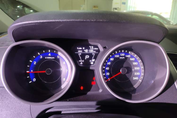 Used Hyundai Elantra (5th Generation / Langdong) 2016 1.6L Automatic Smart Version
