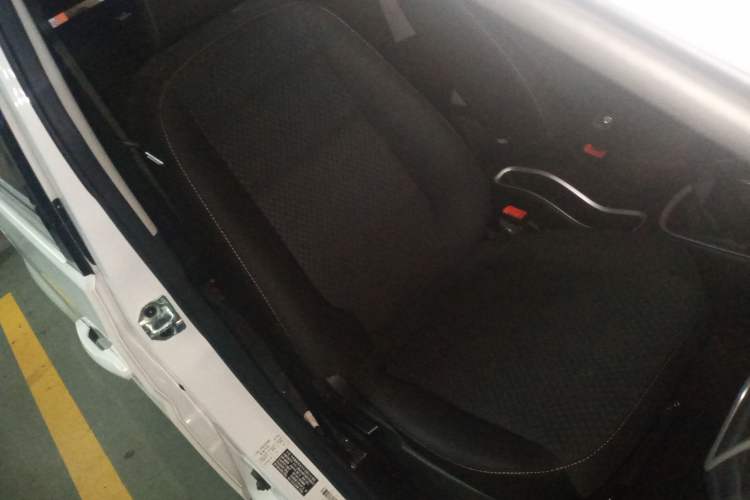 Used Jinbei Gold Hiace M Classic 2022 1.5L Engineering Lion Passenger Vehicle 5 Seats Right Front Seat