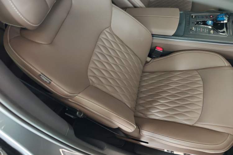 Used BYD Han 2023 DM-i Champion Edition 121KM Prestige Model
