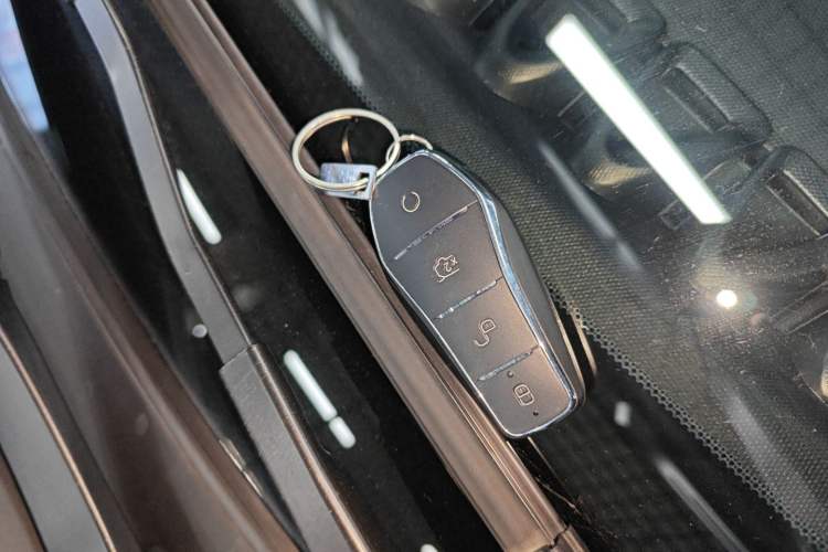 Used BYD Dolphin 2024 Honor Edition 420km Fashion Version
