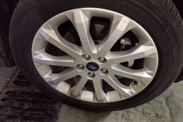 Used Ford Kuga 2015 2.0L GTDi Four-Wheel Drive Elite Model