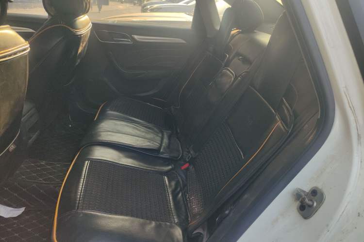 Used Roewe i6 2017 20T Manual Luxury Edition Left Rear Seat