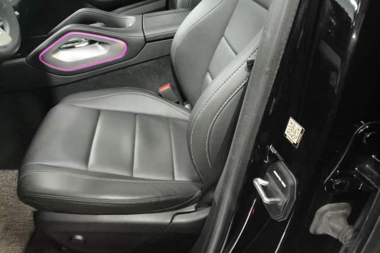 Used Mercedes-Benz GLE Coupe 2020 GLE 450 4MATIC Coupe SUV Fashion Model