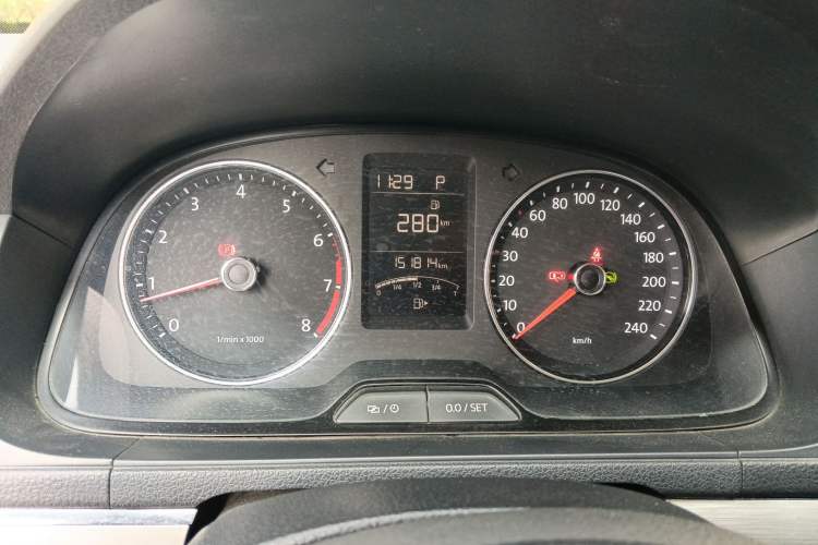 Used Volkswagen Lavida 2013 Revised Version 1.6L Automatic Luxury Edition Instrument Cluster