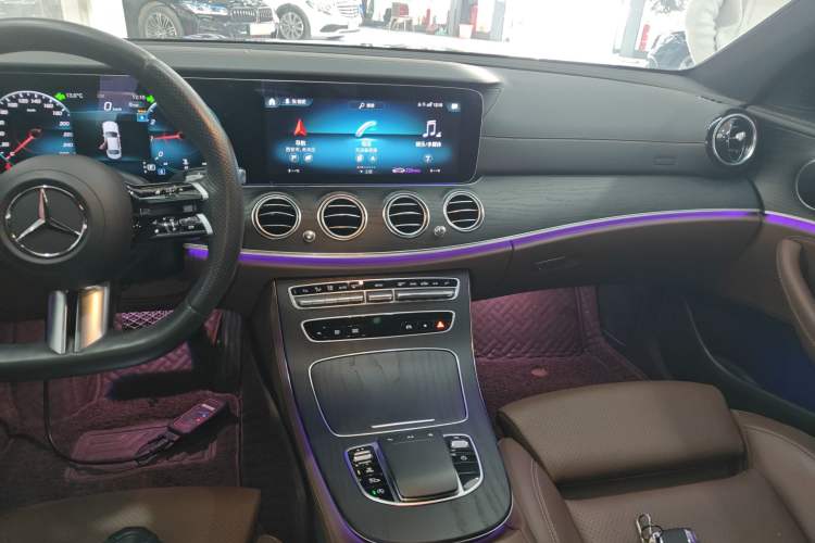 Used Mercedes-Benz E-Class 2023 Restyled E 260 L Sport Edition Audio And AC Panel