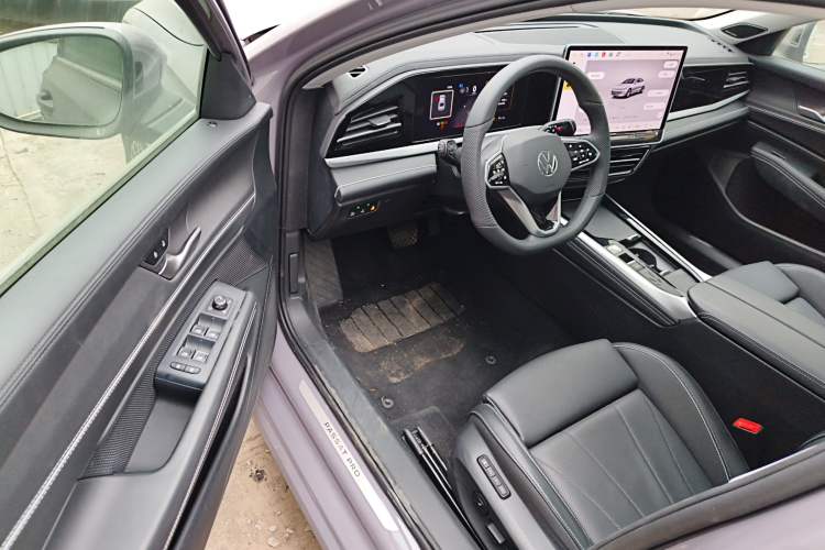 Used Volkswagen Passat 2025 Pro 380TSI Dragon Supreme Edition