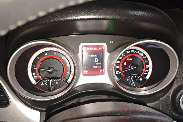 Used Dodge Journey 2013 2.4L Two-Wheel Drive Luxury Version