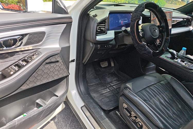 Used GAC Trumpchi GS8 2022 Dual-Engine Series 2.0TM Two-Wheel Drive Prestige Edition (7 Seats) Driver Seat