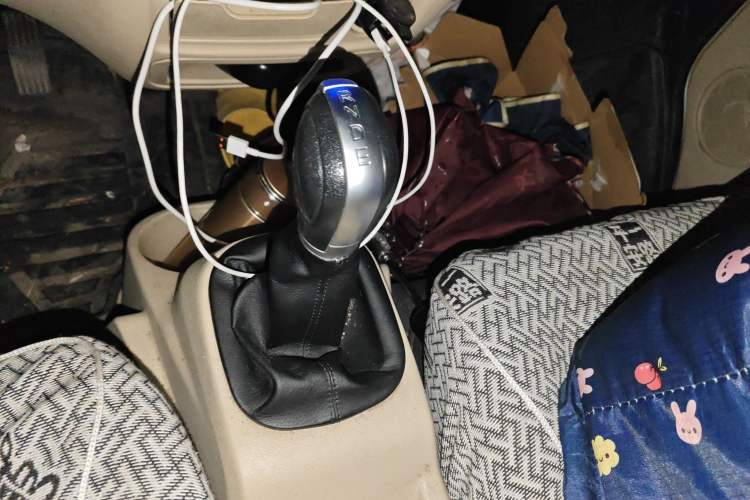 Used CHANGAN KAICHENG Ruixing EM80 2022 Flat Roof with Liftgate 2 Seats 60kW 41.86kWh Gear Lever