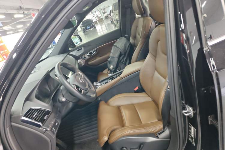 Used Volvo XC90 2021 B6 Luxury Smart Edition 7-Seater Left Front Seat