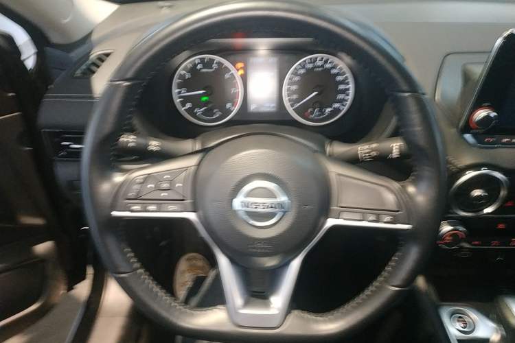 Used Nissan Sylphy 2020 Revised Version 1.6L XL CVT Smart Enjoyment Edition Steering Wheel