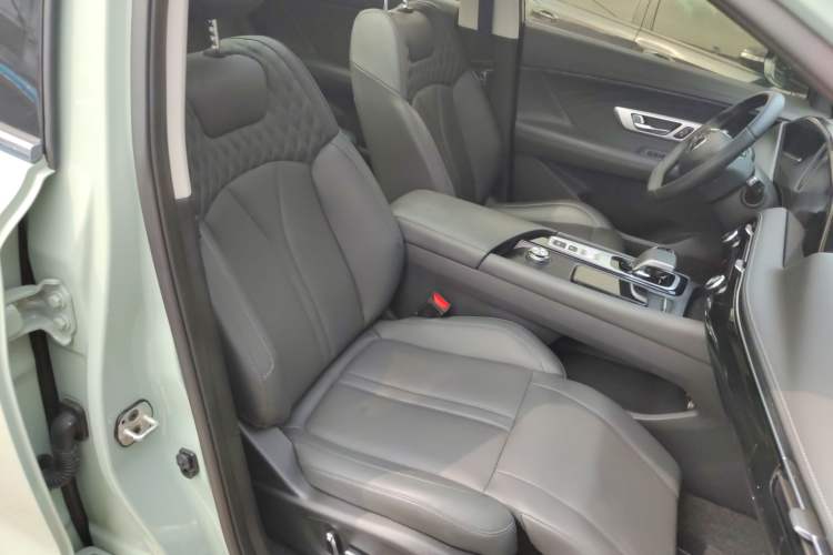 Used Dongfeng Aeolus Huge 2022 Mach Power 1.5T Dare-to-Love Edition