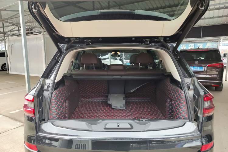 Used BMW X5 2022 xDrive 30Li Luxury M Sport Package