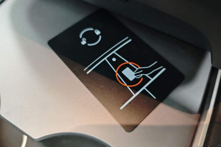 Used Tesla Model Y 2024 Rear-Wheel-Drive Version Vehicle Key