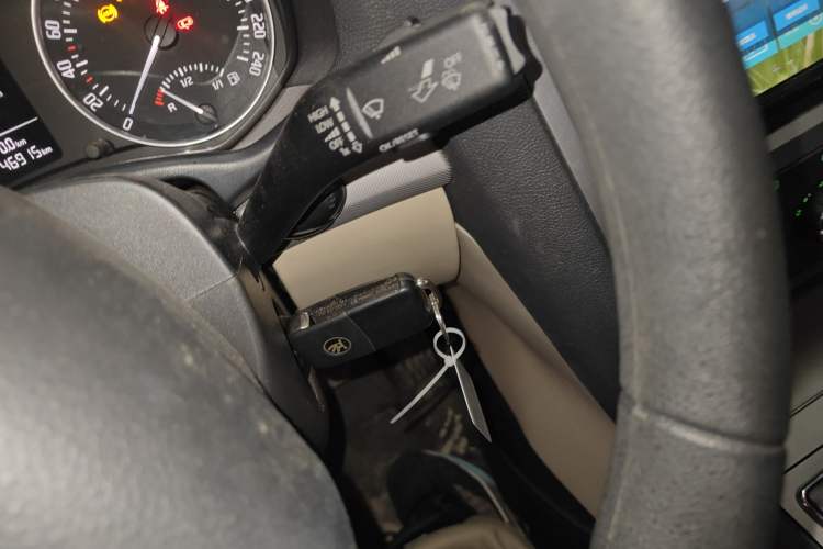 Used Skoda Octavia 2015 Classic Model 1.6L Automatic Yijie Version
