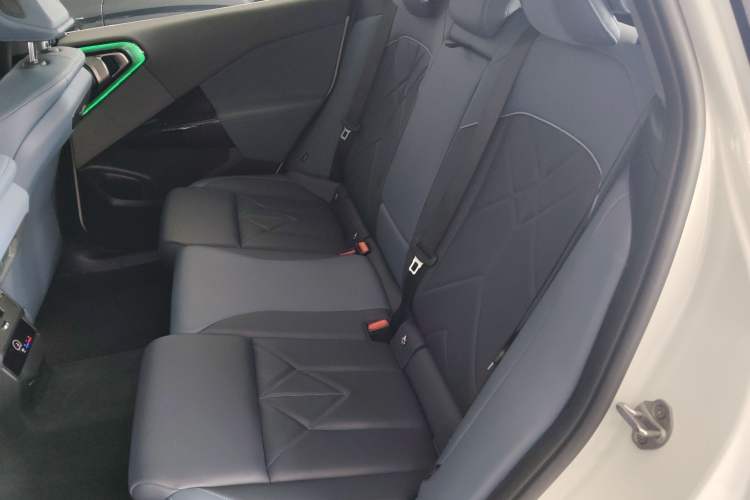 Used BMW X3 2025 xDrive30L Luxury Edition M Sport Package Left Rear Seat