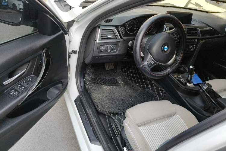 Used BMW 3 Series 2019 320Li Fashion Model
