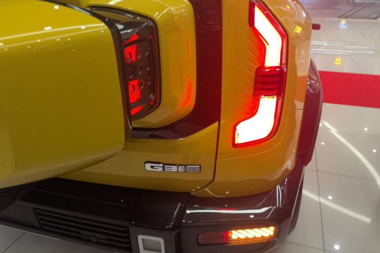 Used Deepal G318 2025 Worry-Free Cross-Country Edition Four-Wheel Drive Distant Mountains Version Right Rear Taillight