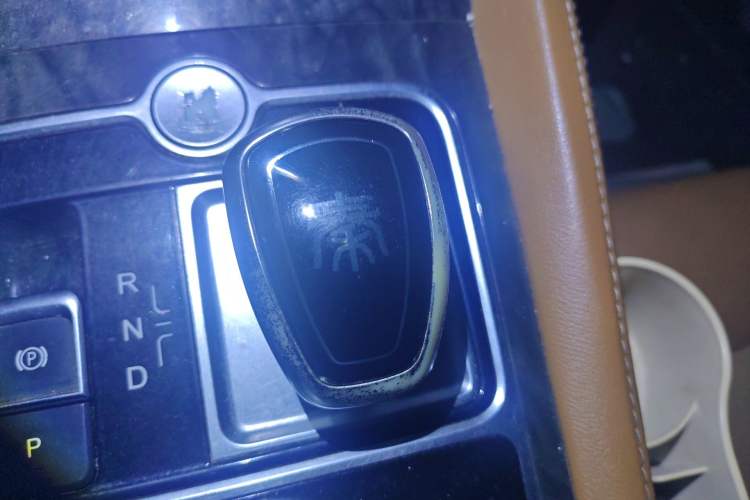 Used BYD Qin New Energy 2017 1.5T Luxury Model Gear Lever