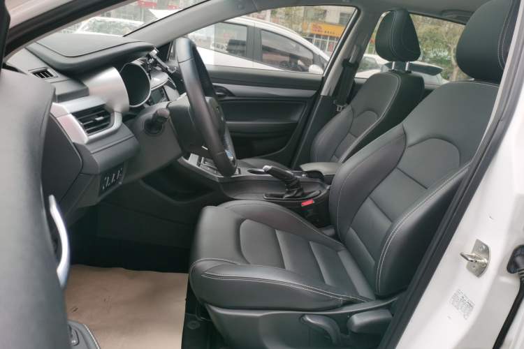 Used Geely Auto Vision S1 2019 Upgraded Model 1.5L Manual Elite Version Left Front Seat