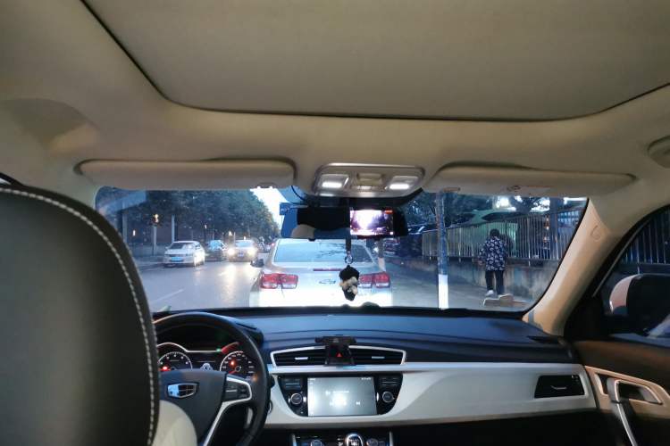 Used Geely Auto Emgrand X7 Sport 2020 1.8TD Manual Two-Wheel Drive Zhiya Model
