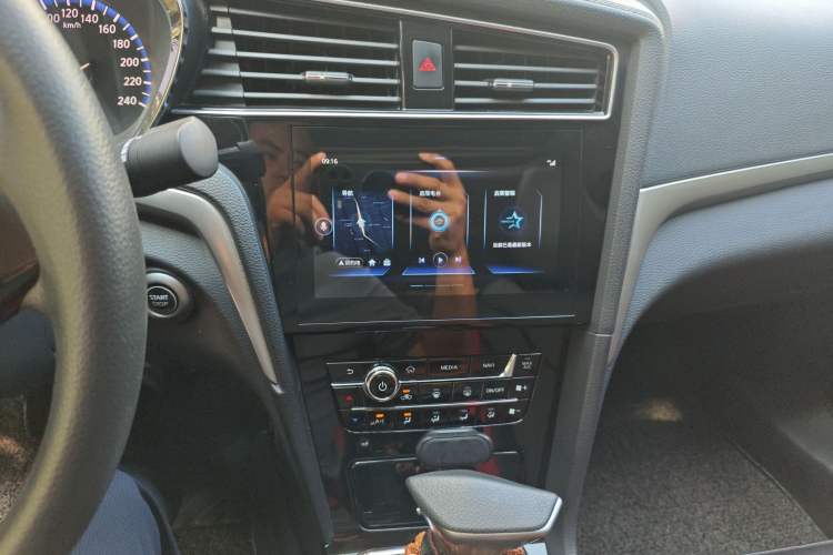 Used Venucia D60 2018 1.6L CVT Smart Connect Elite Edition