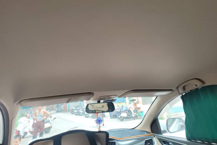 Used Baojun 730 2016 1.5T Manual Comfort Version 7 Seats