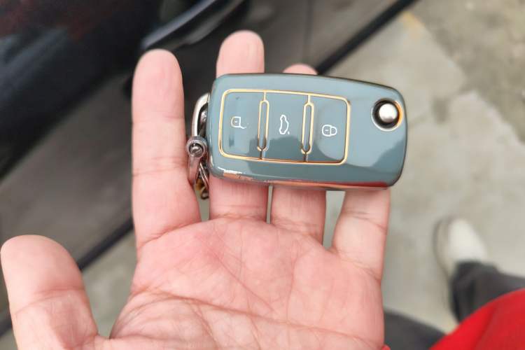 Used Volkswagen Lavida 2013 Classic 1.6L Manual Fashion Edition