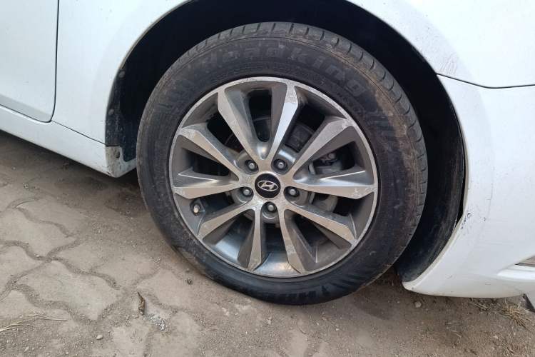 Used Hyundai Sonata 2013 2.0L Automatic Luxury Edition
