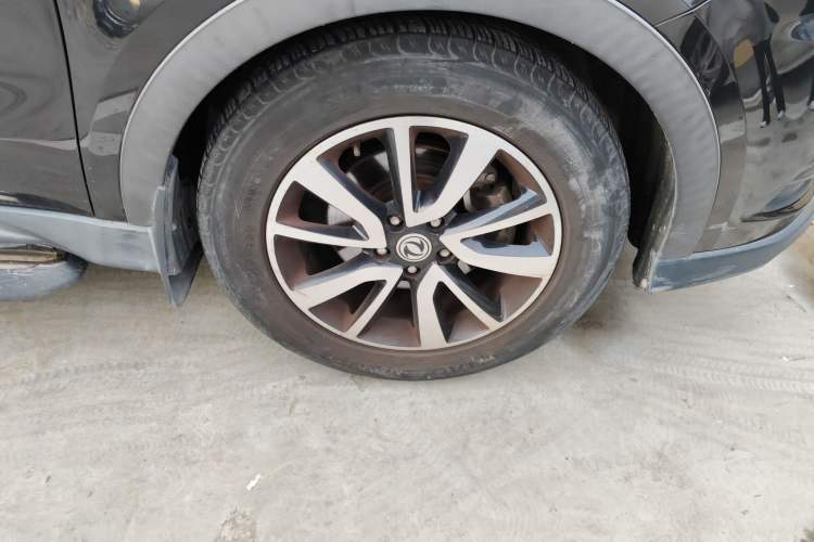 Used Dongfeng Fengon 580 2016 1.5T CVT Luxury Model
