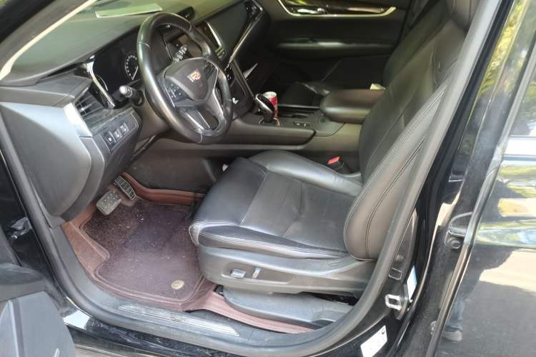 Used Cadillac XT5 2017 Anniversary Edition 25T Luxury Model
