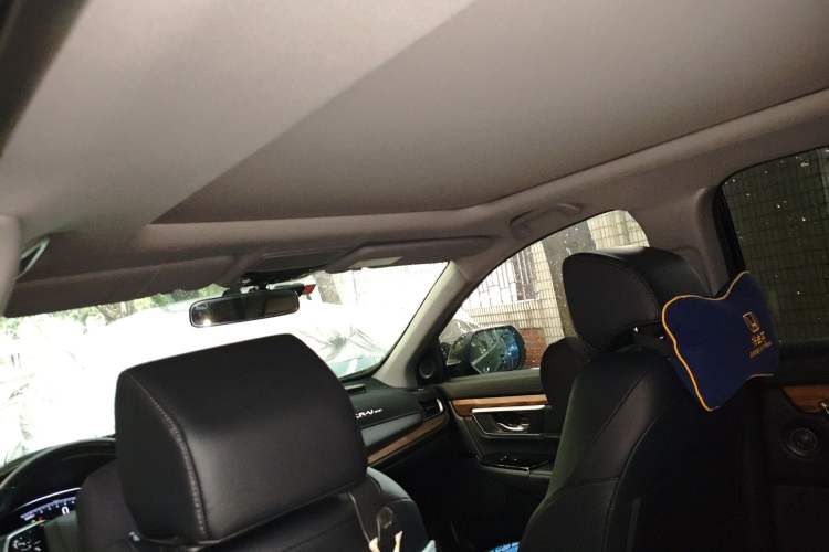 Used Honda CR-V 2019 240TURBO CVT 2WD Fashion Edition China V Headliner