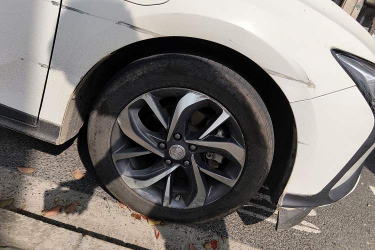 Used Buick Velite 6 2021 Connected & Shared PLUS Right Front Wheel Hub