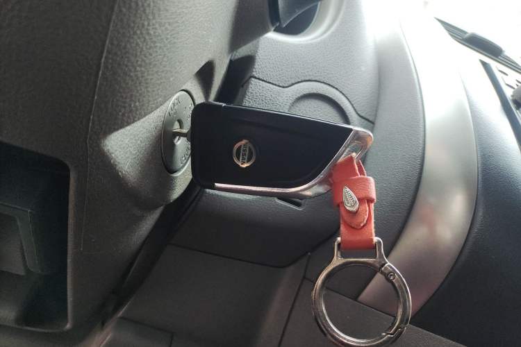 Used Nissan Sunny 2011 1.5XE CVT Comfort Edition Vehicle Key