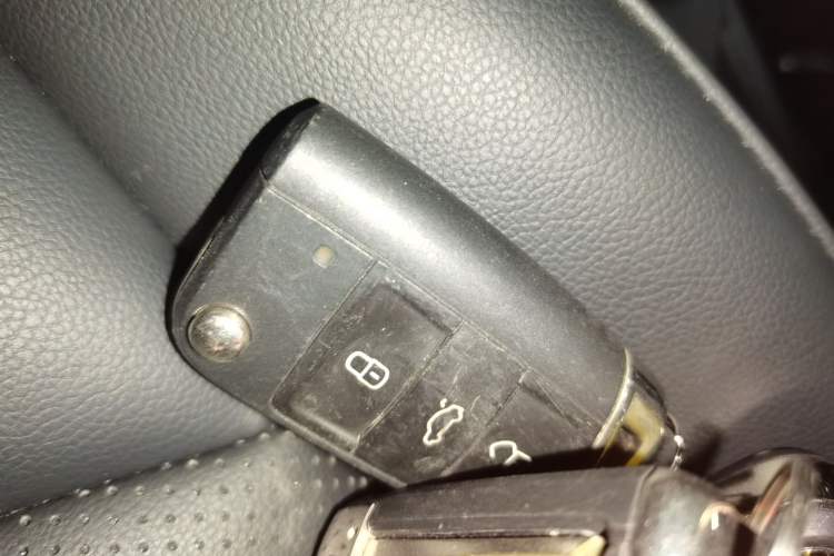 Used Volkswagen Tharu 2022 280TSI Two-Wheel-Drive Luxury Edition Vehicle Key