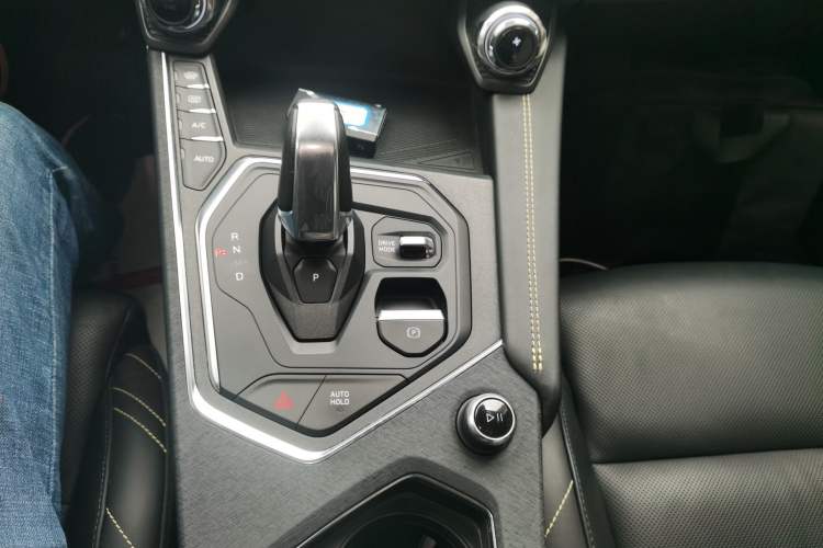 Used Lynk & Co 05 2020 2.0TD Two-Wheel Drive Shine Halo
