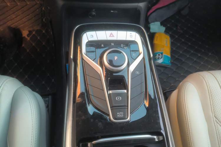 Used SAIC MAXUS G20 2021 Facelifted PLUS 2.0T Gasoline Automatic Luxury Edition