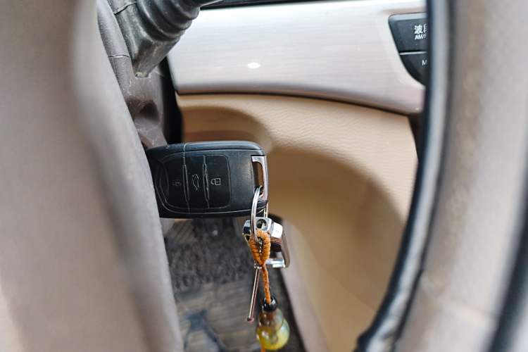 Used Baojun 730 2014 1.5L manual Comfort version 7 seats
