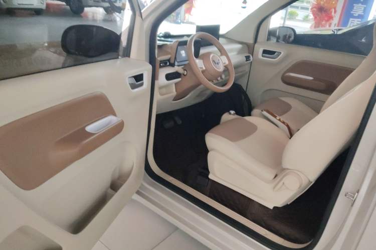 Used Wuling Hongguang MINIEV 2024 3rd Generation 215km Youth Edition
