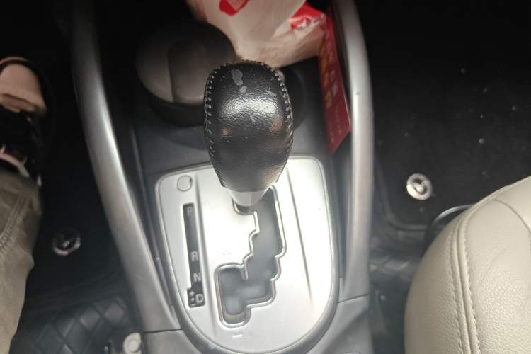 Used Mitsubishi Outlander 2012 Kijang 2.0 Urban Navigation Edition Gear Lever