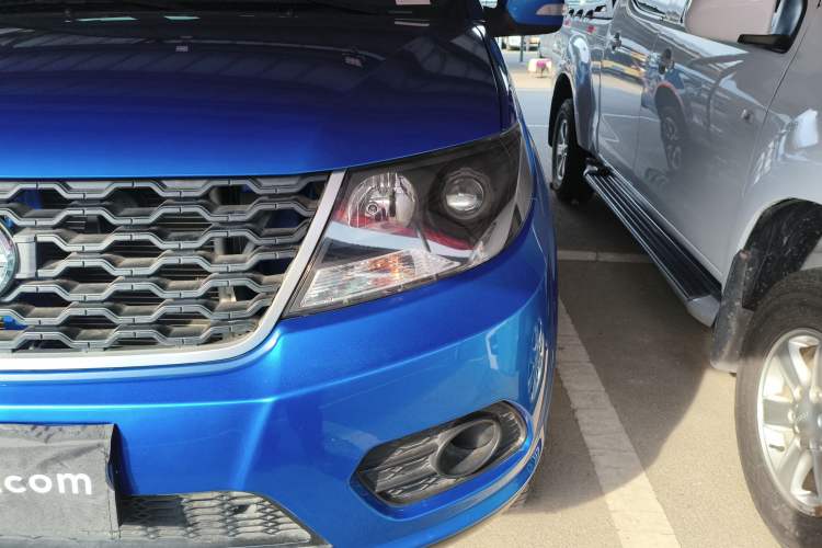 Used Huanghai Da Niu 2022 2.8T Pioneer Edition Manual Diesel 4x4 Value-Added Flatbed Cargo Box JE493ZLQ6H