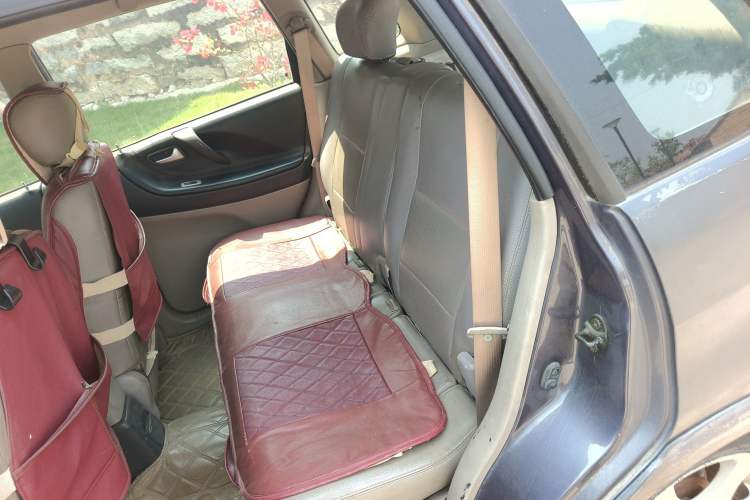 Used Suzuki Liana 2012 Sedan 1.4 VVT Manual Luxury Model
